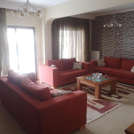 Comfortable Apartment In Kato Toumpa Tesalonika Bagian luar foto