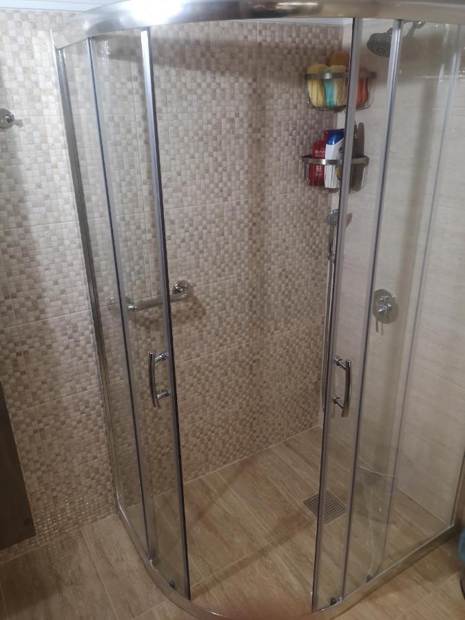 Comfortable Apartment In Kato Toumpa Tesalonika Bagian luar foto