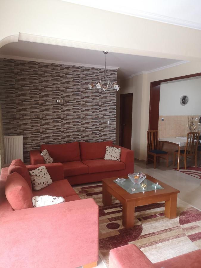 Comfortable Apartment In Kato Toumpa Tesalonika Bagian luar foto