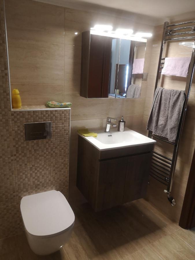 Comfortable Apartment In Kato Toumpa Tesalonika Bagian luar foto