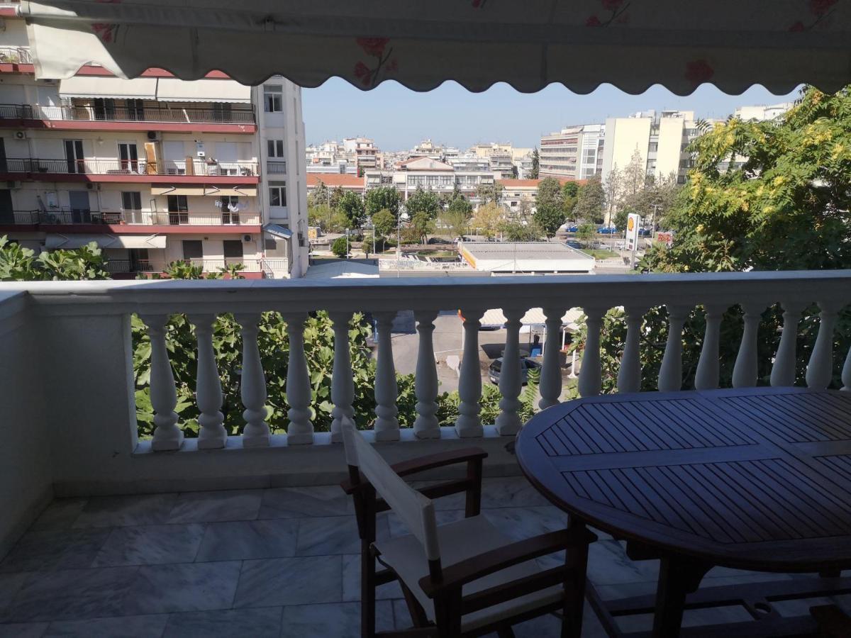 Comfortable Apartment In Kato Toumpa Tesalonika Bagian luar foto