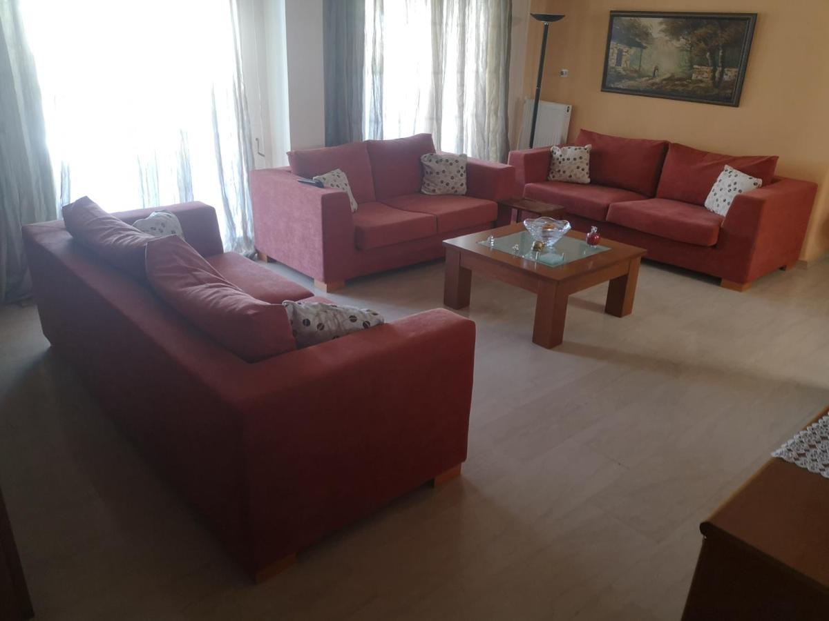 Comfortable Apartment In Kato Toumpa Tesalonika Bagian luar foto