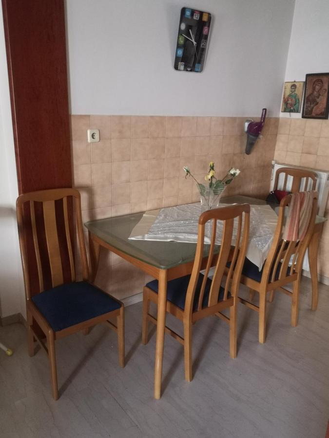 Comfortable Apartment In Kato Toumpa Tesalonika Bagian luar foto