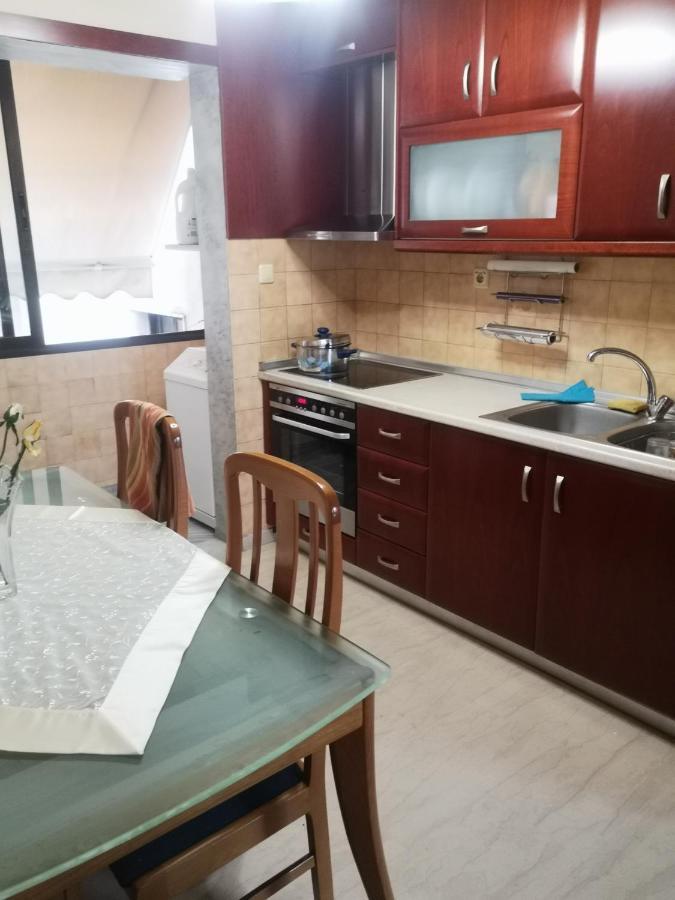 Comfortable Apartment In Kato Toumpa Tesalonika Bagian luar foto