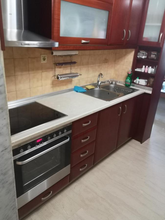 Comfortable Apartment In Kato Toumpa Tesalonika Bagian luar foto